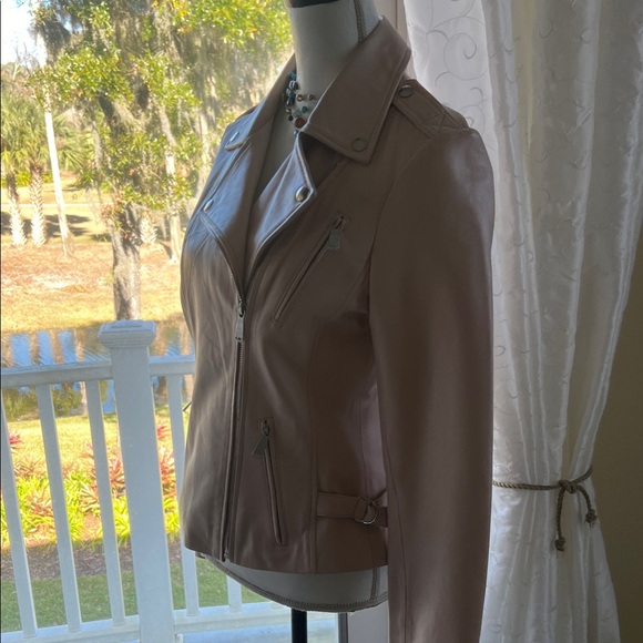 Neiman Marcus Soft Pink Leather Jacket - Picture 5 of 13